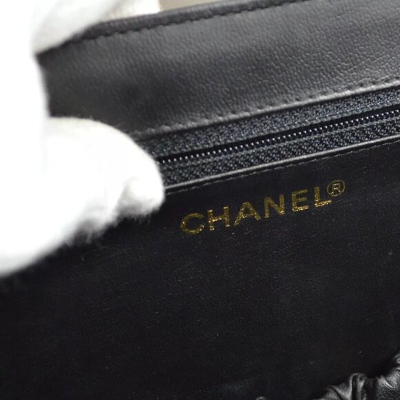 Chanel Black Caviar Skin 2way Vanity Handbag - Picture 14 of 16